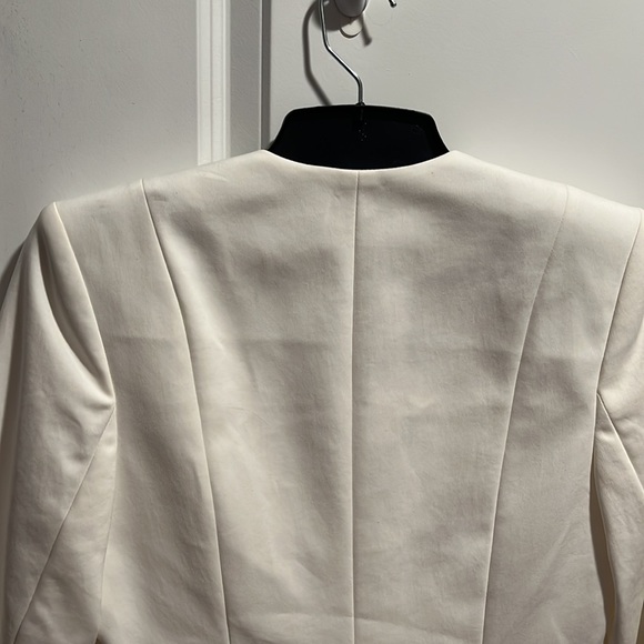 Jackets - Picture 5 of 13